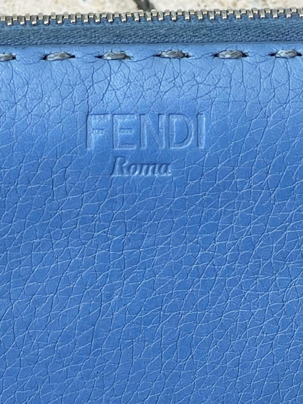 Fendi Selleria zip-around wallet blue soft leather - Picture 3 of 16